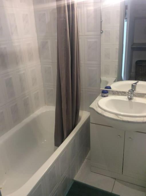 Jolie Petite Villa Climatisee Proche De La Mer 또헤이으 외부 사진